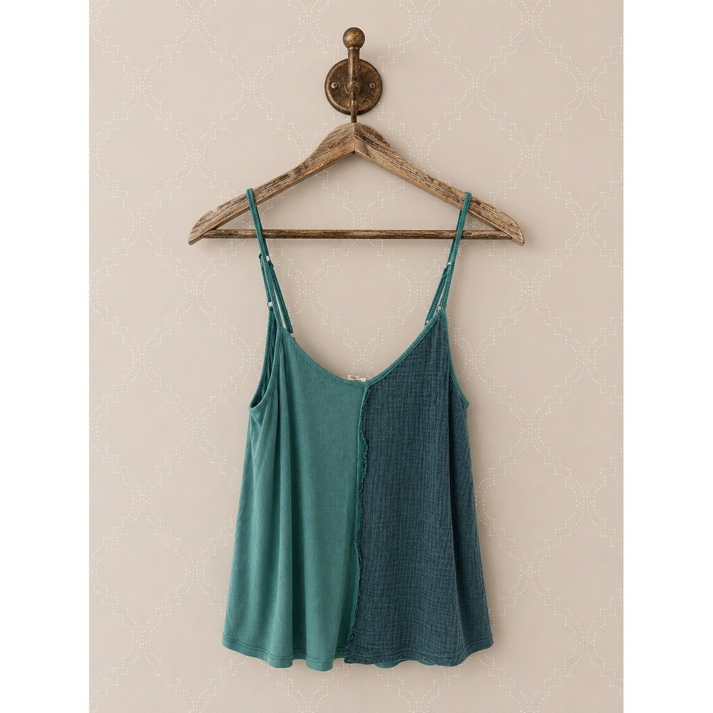 POL Mixed Media Cami Ribbed Crinkle Gauze Raw Seam Teal Green‎ Large